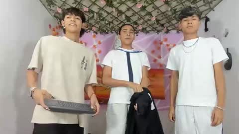 chicos hot online show from February 26, 1:11 am