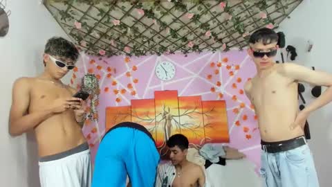 chicos hot online show from March 10, 10:55 pm