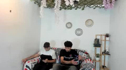 chicos hot online show from November 10, 2:38 pm