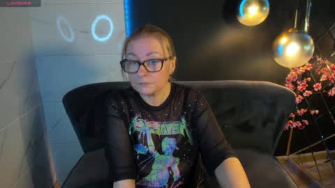 Alexandra online show from December 8, 4:50 pm