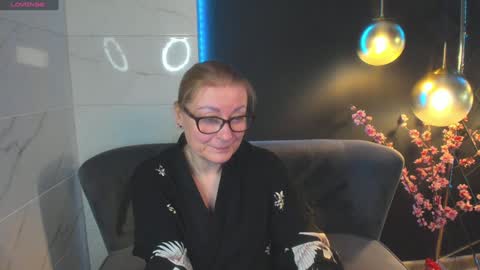 Alexandra online show from December 19, 2:57 pm