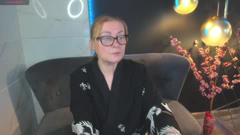 Alexandra online show from December 22, 8:03 pm