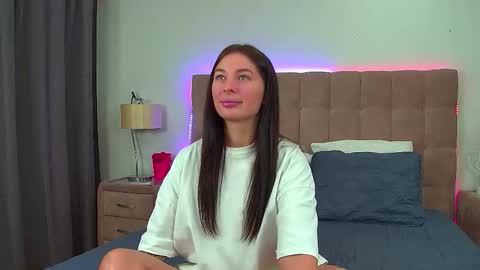 AlexandraBloom online show from September 29, 6:24 pm