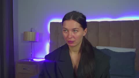 AlexandraBloom online show from November 30, 6:12 pm