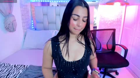 Alexandra Miller online show from January 11, 2:25 pm