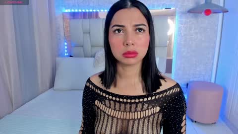 Alexandra Miller online show from January 30, 10:50 am