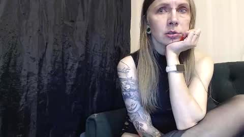 Snapshot of alexandrazaryanova chatting on September 10, 7:47 pm Alexandra online show from September 10, 7:47 pm