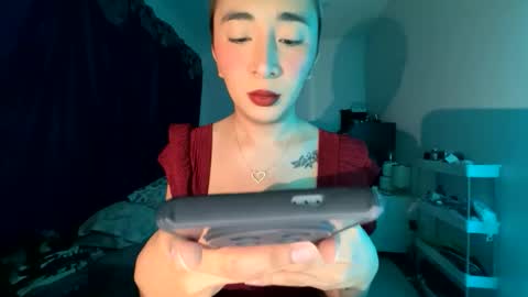 adrianagreyson online show from May 13, 3:42 pm