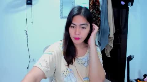 Snapshot of alexarobins chatting on November 12, 12:22 am Alexa online show from November 12, 12:22 am