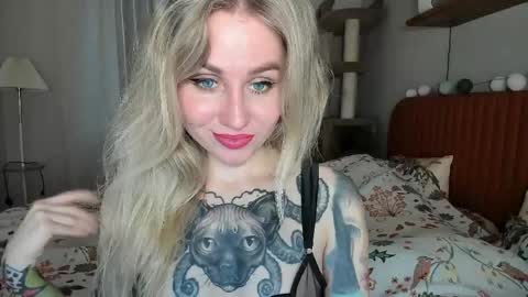 Snapshot of alexarush chatting on April 26, 5:32 pm alexarush online show from April 26, 5:32 pm