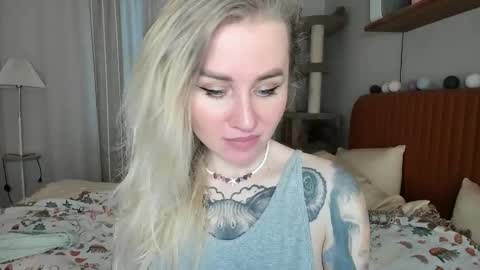 Snapshot of alexarush chatting on April 28, 5:40 pm alexarush online show from April 28, 5:40 pm