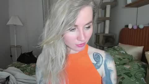 Snapshot of alexarush chatting on May 4, 6:15 pm alexarush online show from May 4, 6:15 pm