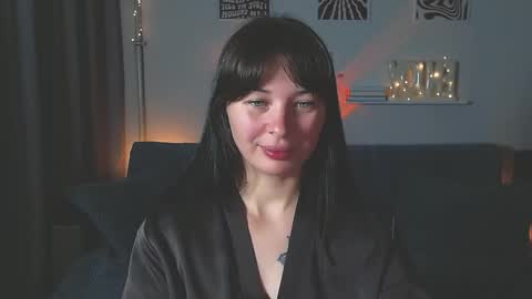Snapshot of alexasven chatting on May 5, 8:28 pm Alex DONT FORGET GIVE ME THUMBS UP online show from May 5, 8:28 pm
