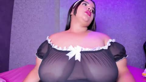 alexataylorr_ online show from January 14, 11:49 am