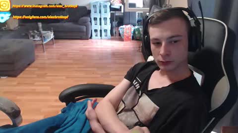 Alex online show from October 3, 2:14 pm