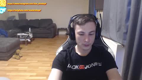 Alex online show from October 31, 4:08 pm