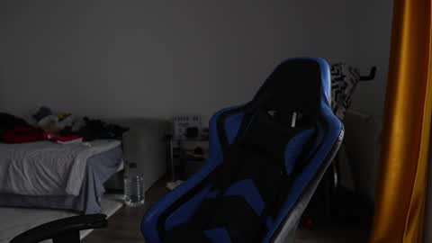 alexfit96 online show from December 21, 12:59 pm