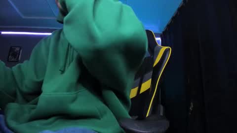 Snapshot of alexgiraldo__ chatting on October 3, 11:07 am alexgiraldo__ online show from October 3, 11:07 am