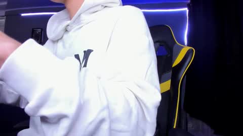 Snapshot of alexgiraldo__ chatting on November 4, 12:37 pm alexgiraldo__ online show from November 4, 12:37 pm