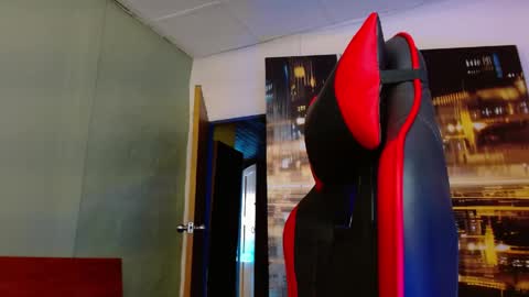 alexgiraldo__ online show from June 3, 2:19 pm