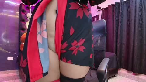 Snapshot of alexhoe_ chatting on January 27, 12:33 am Alex online show from January 27, 12:33 am