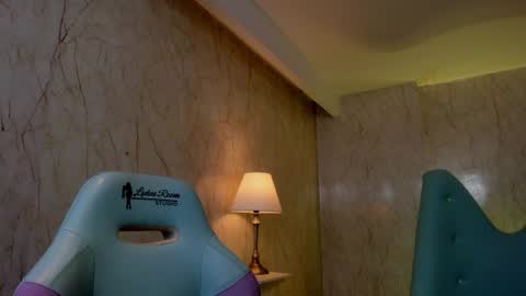 Snapshot of alexiacooperr chatting on December 24, 3:05 am Alexiaa Online 1430 to 2100 GMT-5 online show from December 24, 3:05 am