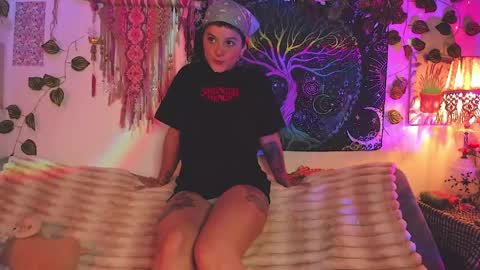 Snapshot of alexiafisher_ chatting on April 12, 11:54 pm Alex online show from April 12, 11:54 pm