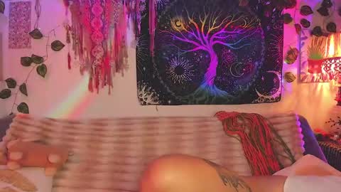 Snapshot of alexiafisher_ chatting on April 25, 1:41 pm Alex online show from April 25, 1:41 pm