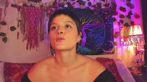 Snapshot of alexiafisher_ chatting on May 12, 11:46 pm Alex online show from May 12, 11:46 pm