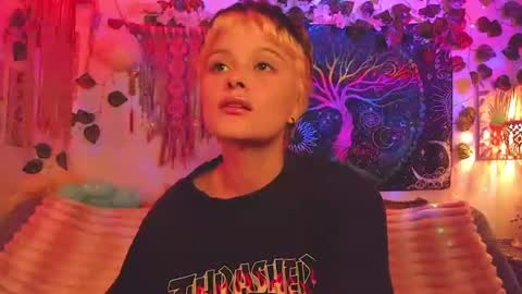 Alex online show from July 4, 1:01 am