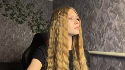 Alexia online show from May 29, 12:36 pm