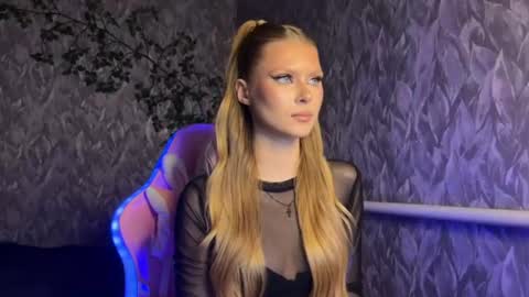 Alexia online show from June 11, 6:17 pm