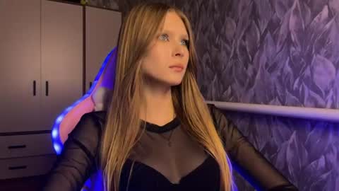 Alexia online show from July 28, 2:13 pm