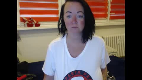 Snapshot of alexie33 chatting on September 30, 6:51 am alexie33 online show from September 30, 6:51 am