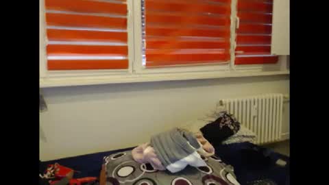 Snapshot of alexie33 chatting on October 11, 8:46 am alexie33 online show from October 11, 8:46 am