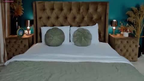 Alexis online show from October 12, 5:17 am