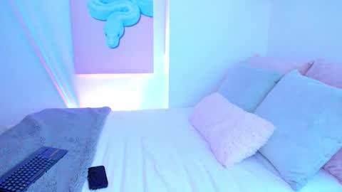 Alexiis 3 online show from November 12, 11:21 am