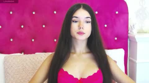 Snapshot of alexisdevine chatting on September 10, 4:23 am alexisdevine online show from September 10, 4:23 am