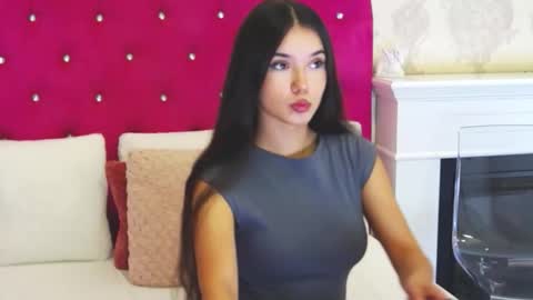 Snapshot of alexisdevine chatting on September 18, 4:25 am alexisdevine online show from September 18, 4:25 am