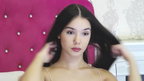 alexisdevine online show from January 19, 5:22 am