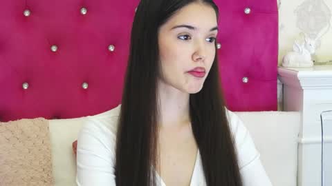 Snapshot of alexisdevine chatting on May 18, 4:29 am alexisdevine online show from May 18, 4:29 am