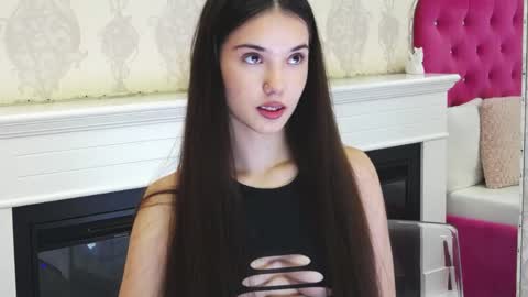 Snapshot of alexisdevine chatting on June 10, 4:34 am alexisdevine online show from June 10, 4:34 am