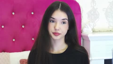 alexisdevine online show from June 18, 4:24 am