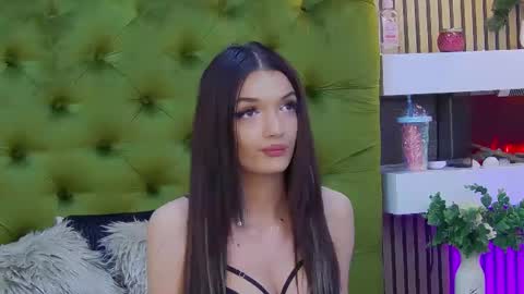 alexisjenner online show from February 5, 8:14 pm