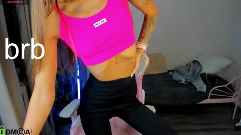 Alexis   Mon Tue Wed Thu Fri 7 GMT 0100am-0700am  online show from September 25, 8:12 pm