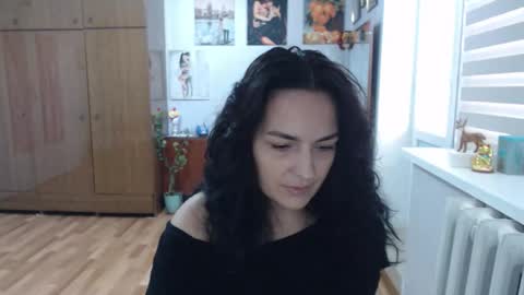 AlexisMillers online show from September 16, 8:37 am