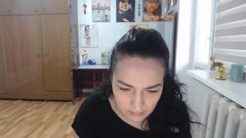 Snapshot of alexismillers chatting on February 15, 12:03 pm AlexisMillers online show from February 15, 12:03 pm