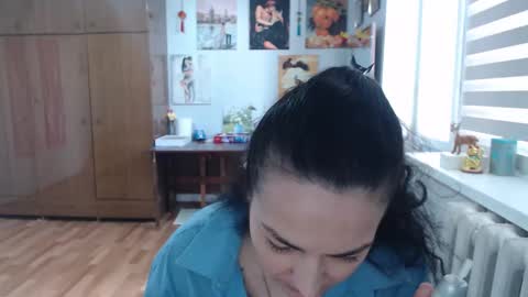 Snapshot of alexismillers chatting on March 15, 9:15 am AlexisMillers online show from March 15, 9:15 am