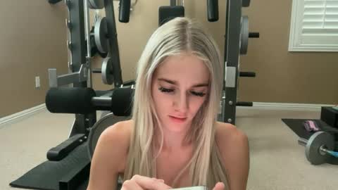 alexispaige06 online show from June 23, 3:32 pm