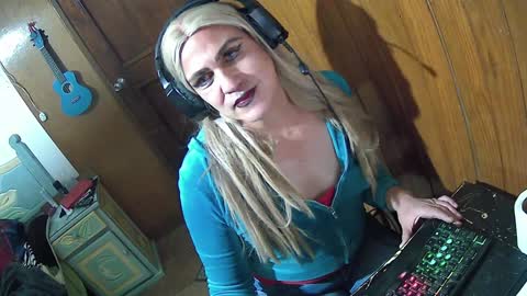 alexiss699 online show from December 18, 4:31 am